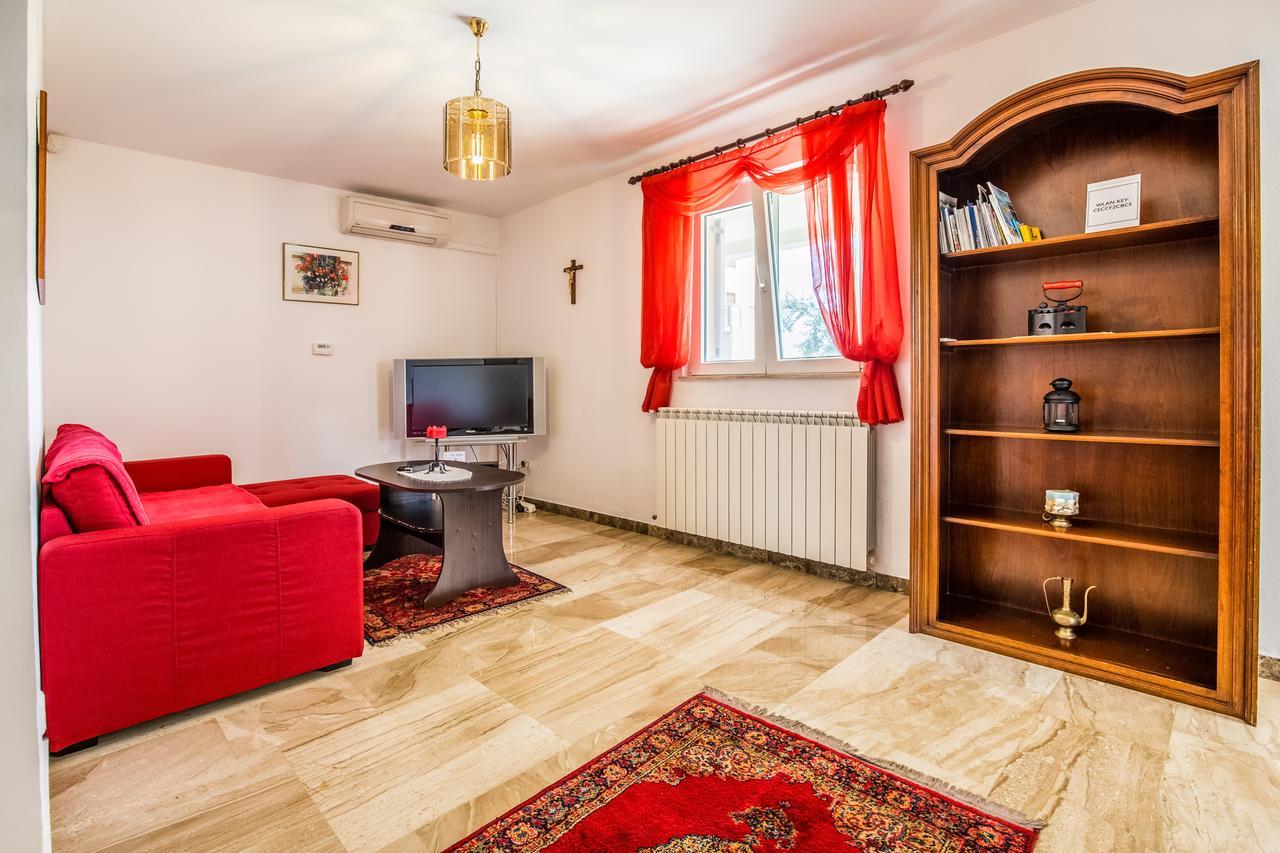 Apartment Carolina Ližnjan Kültér fotó