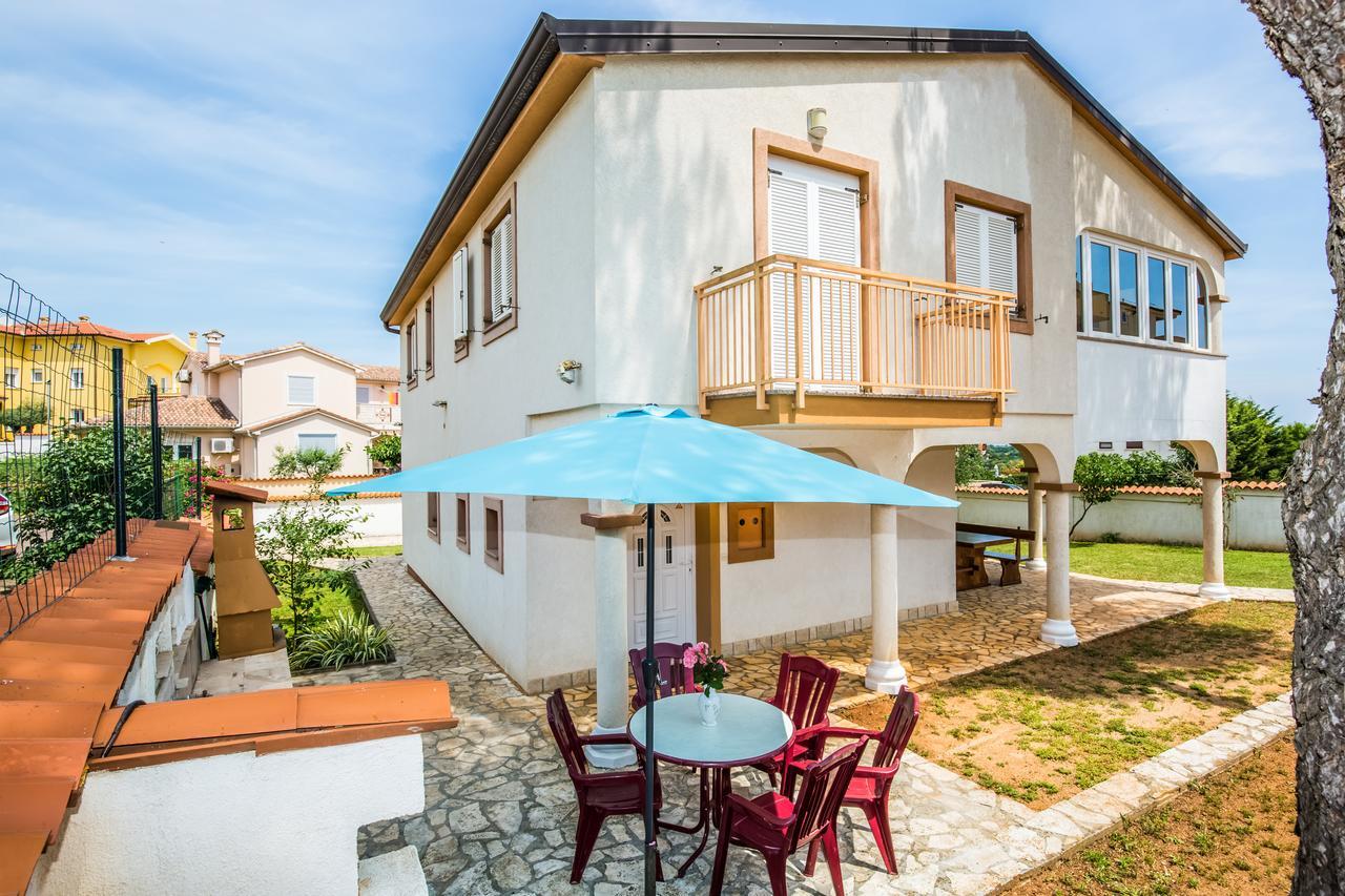 Apartment Carolina Ližnjan Kültér fotó