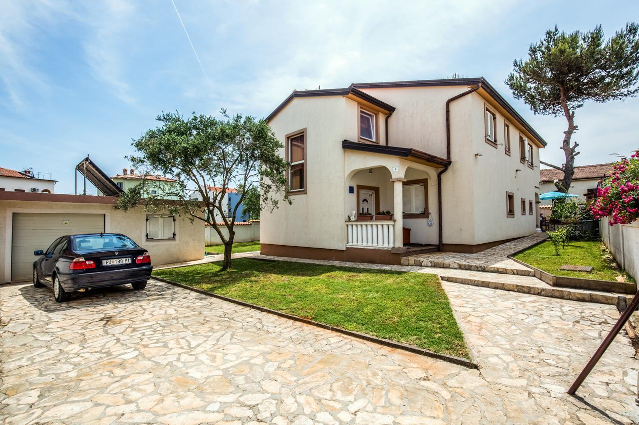 Apartment Carolina Ližnjan Kültér fotó